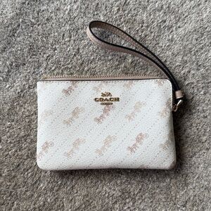 Coach Wristlet Horse And Carriage Dot Print Cream